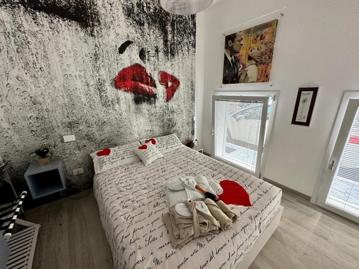 Bed Art Relaxing Suite - Appartamento Con Sauna Love Suite Gallery San Benedetto del Tronto Ngoại thất bức ảnh